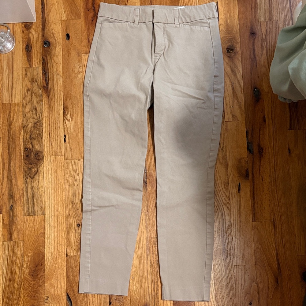 Old Navy woman’s khakis
